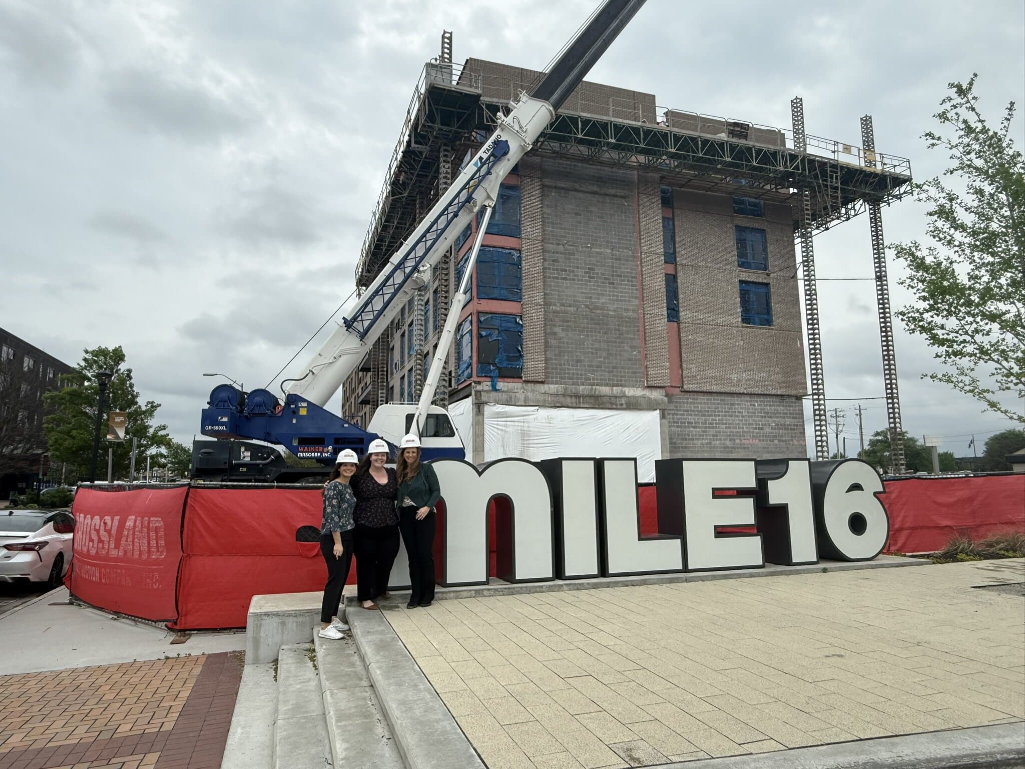 Hotel FF&E installation logistics planning, new-construction hotel project