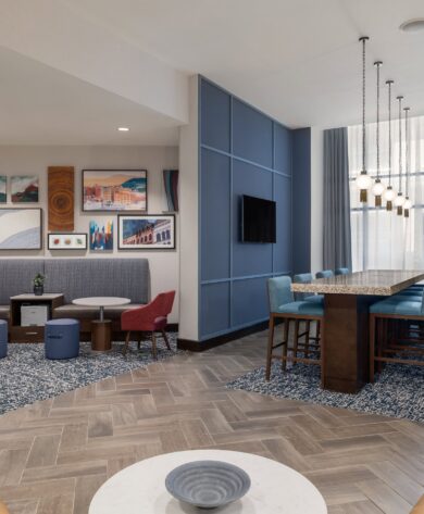 Hampton Inn & Suites – Roanoke, VA